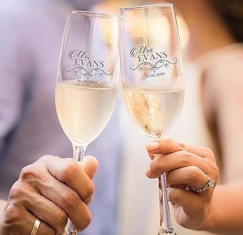 Spotted Dog Company SDC0024 Personalized Champagne Flutes